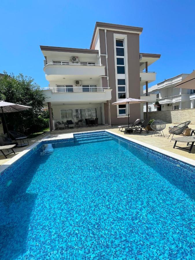 Apartments Harris Ulcinj Exterior photo