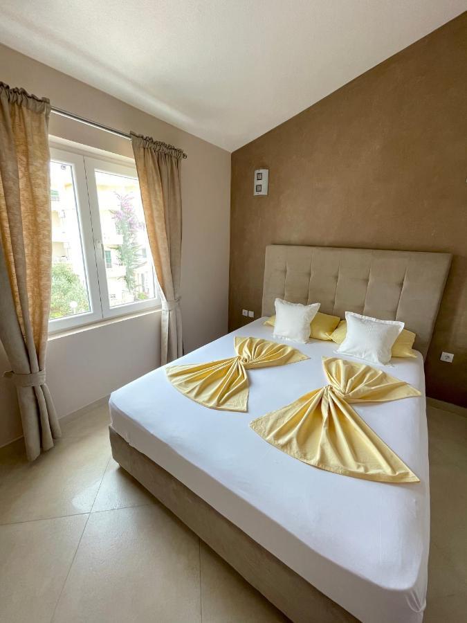 Apartments Harris Ulcinj Exterior photo